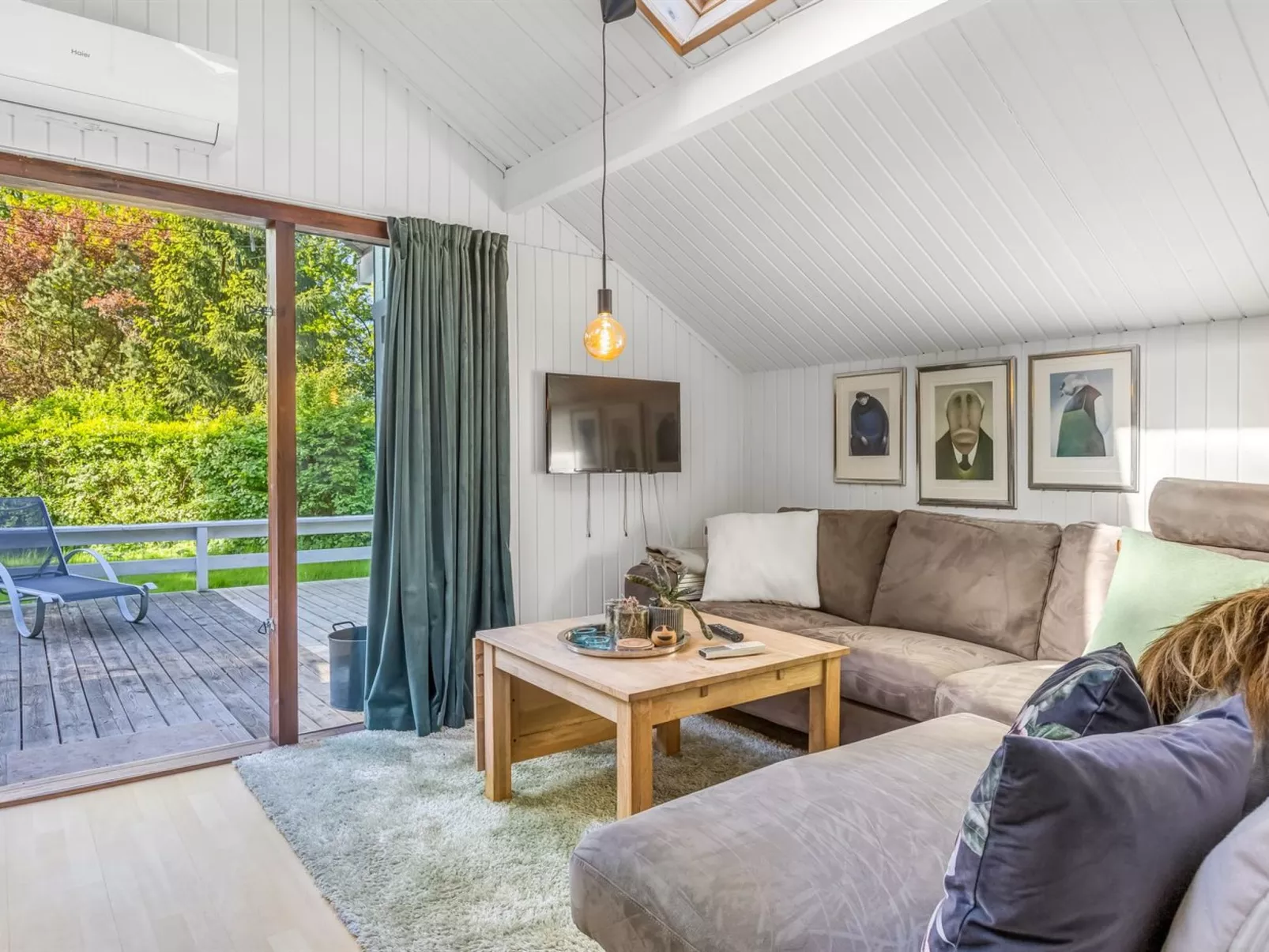 "Ung" - 30km from the sea