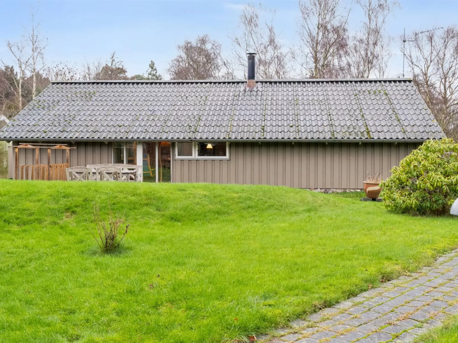 "Arent" - 1.1km from the sea