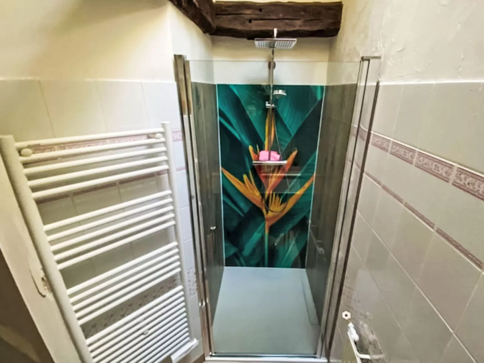 La Fée Margot-Binnen