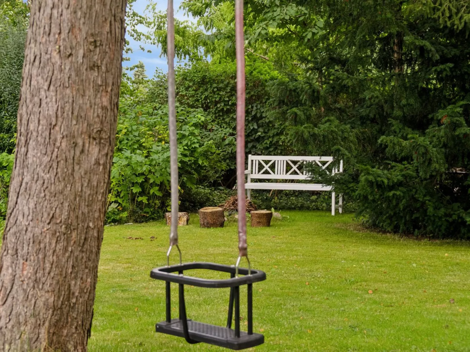 "Lauri" - 2.3km from the sea