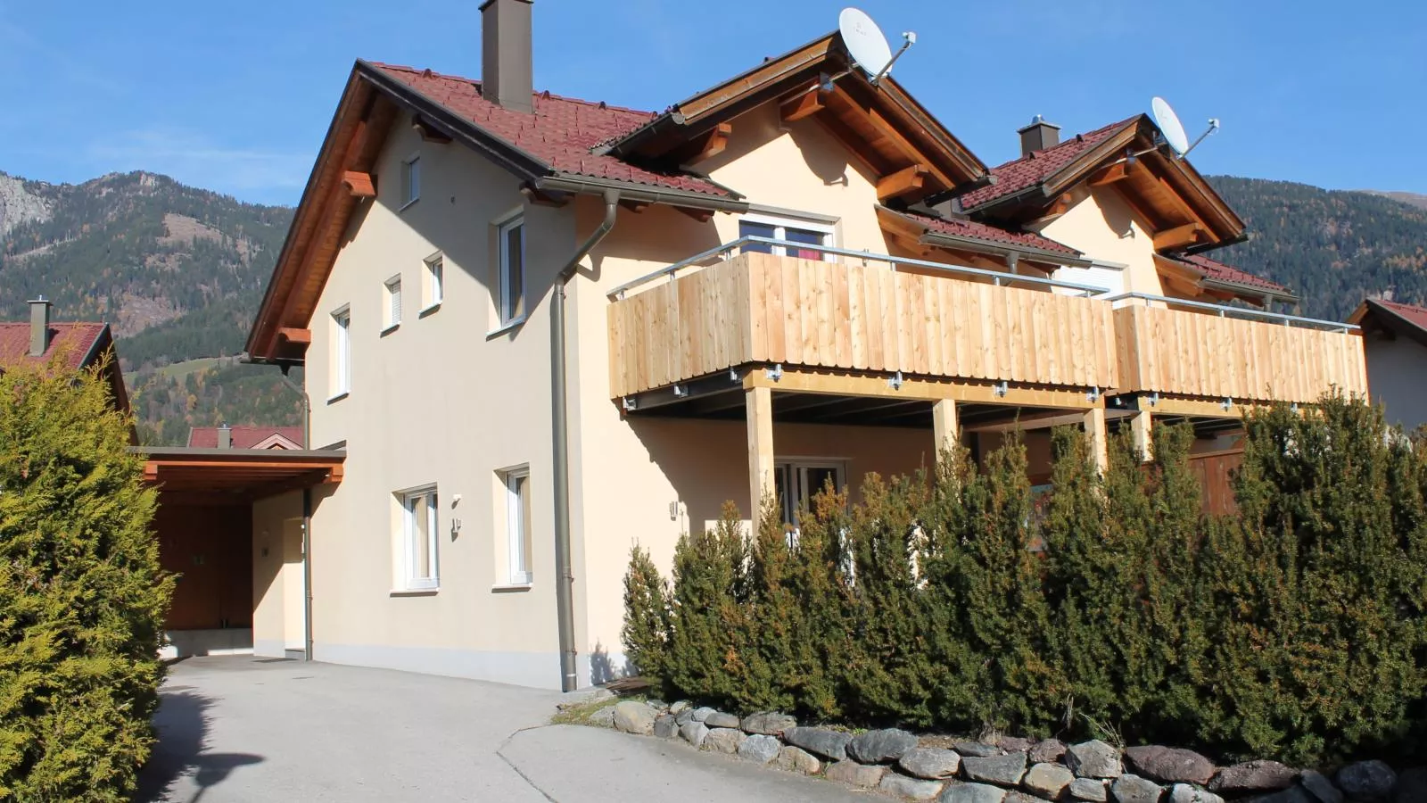 Kipaji 2-Buitenkant zomer