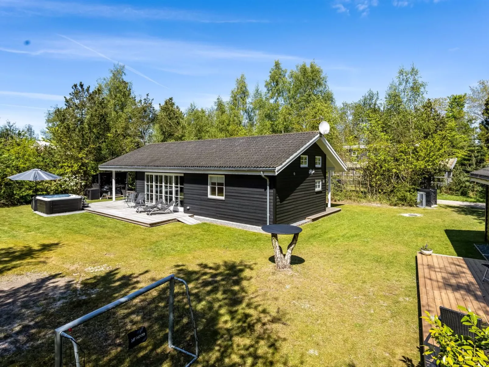 "Marlena" - 1.1km from the sea