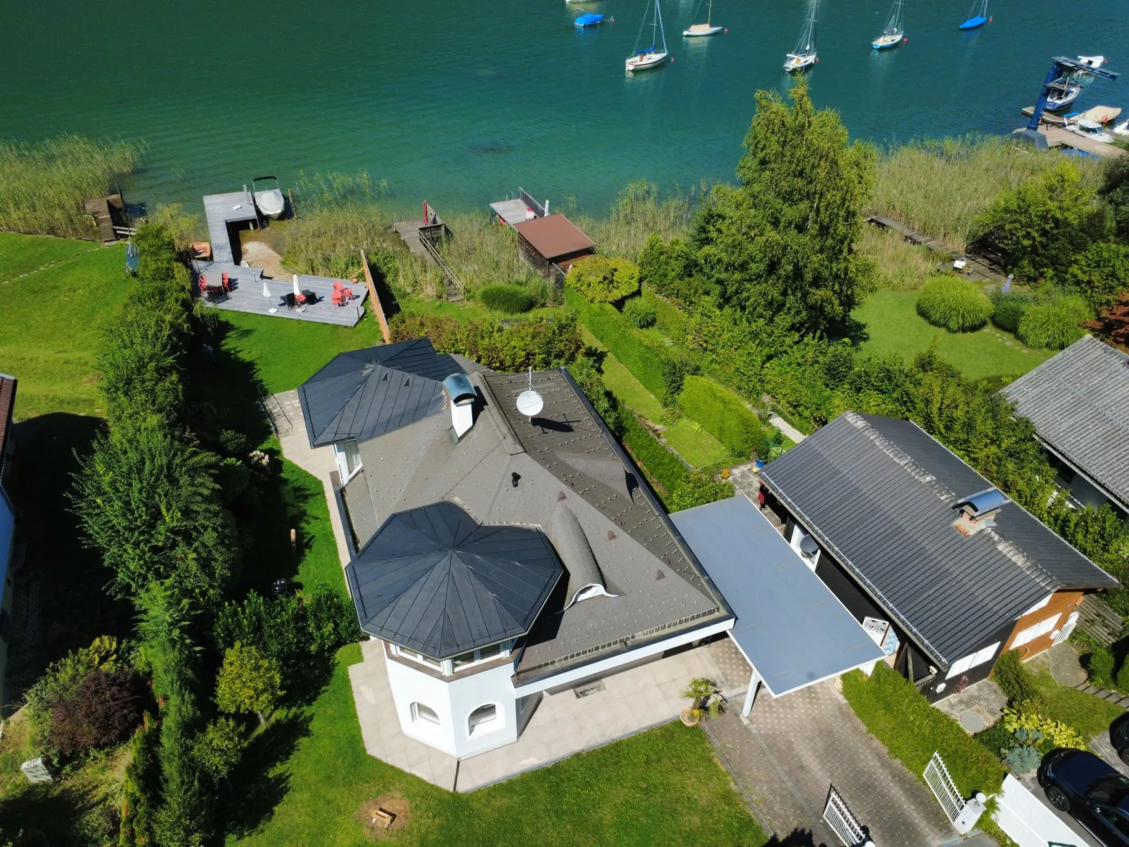 Villa Ossiacher Südufer-Buiten