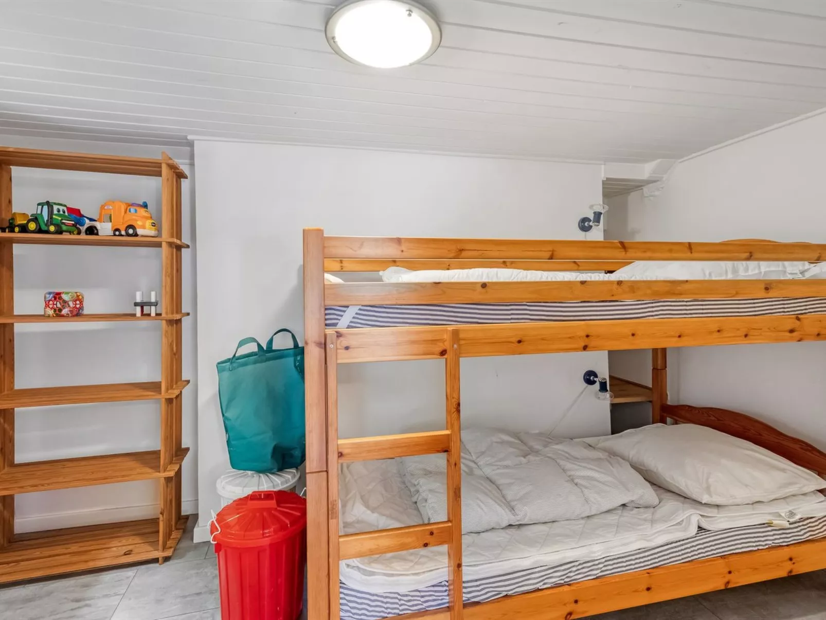 "Yrjö" - 2.5km from the sea