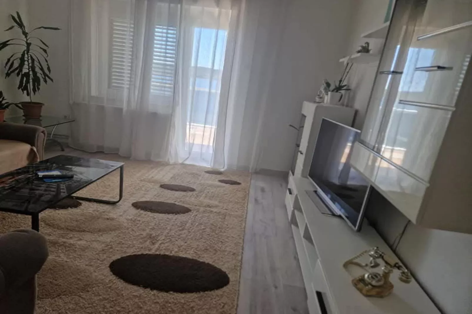 Three-Bedroom Apartment With Sea View A2