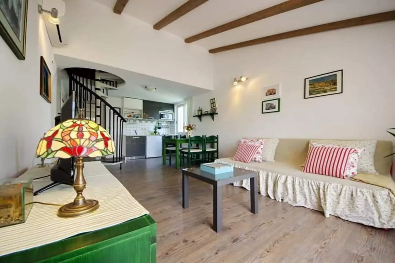 One-Bedroom Apartment (Smokva)