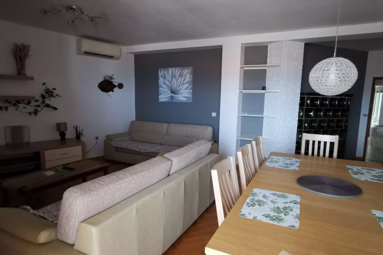 Three Bedroom Apartment with Terrace and  Sea View