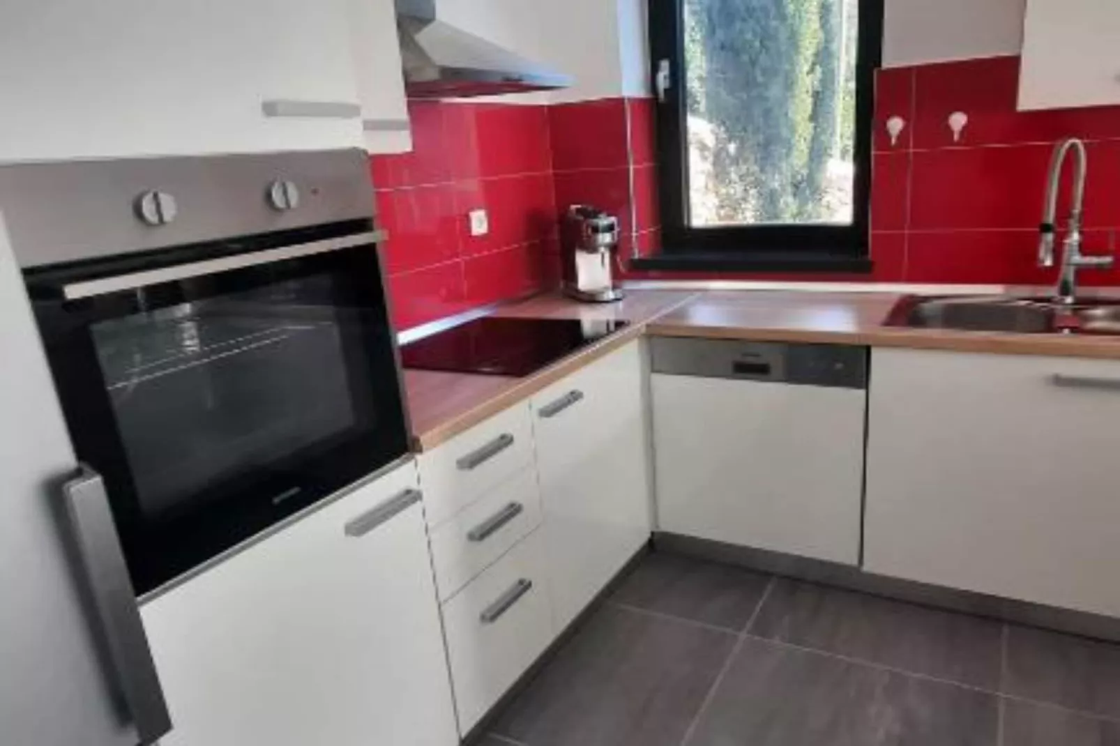 Beachfront Luxury Villa with Private Pool and Stunning Sea Views