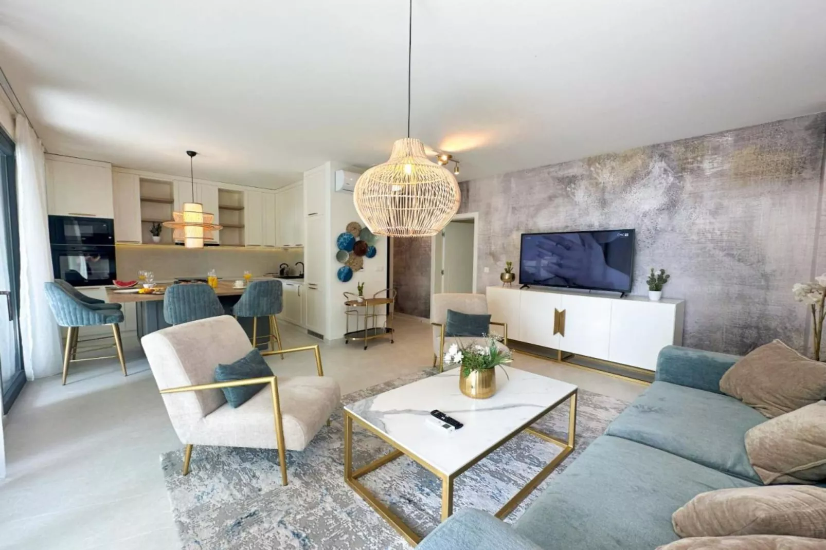 Leonarda Waterfront Residences- One-Bedroom Apartment With Terrace (The Sunset One) -S2