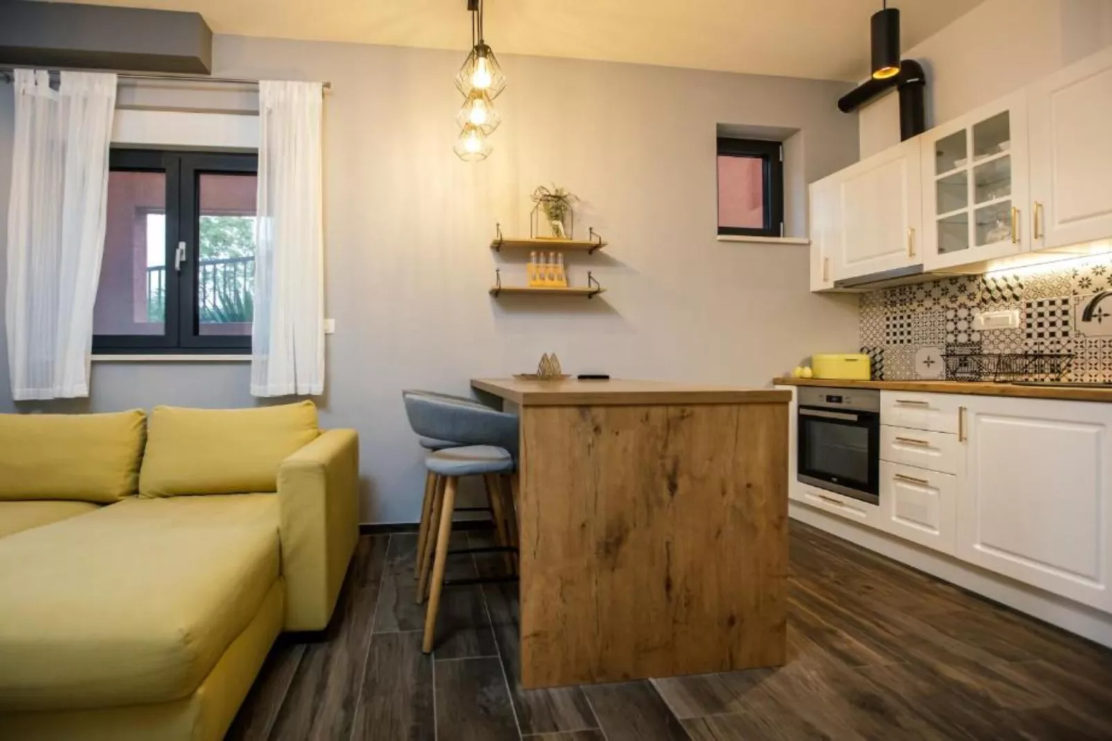 Luxury Villa Lara with Heated Pool, Hot-Tub and Sauna - Six Bedroom Villa with Pool