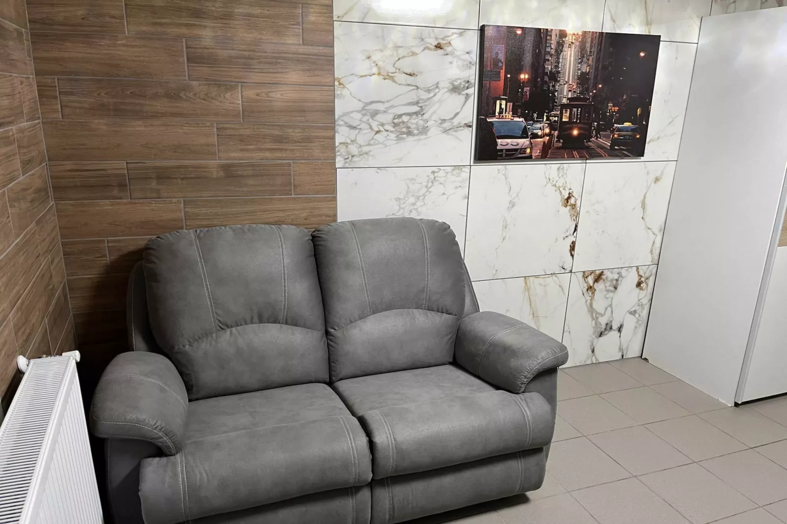 Meadow Tranquil Apartments with Evergreen Garden - One Bedroom Apartment