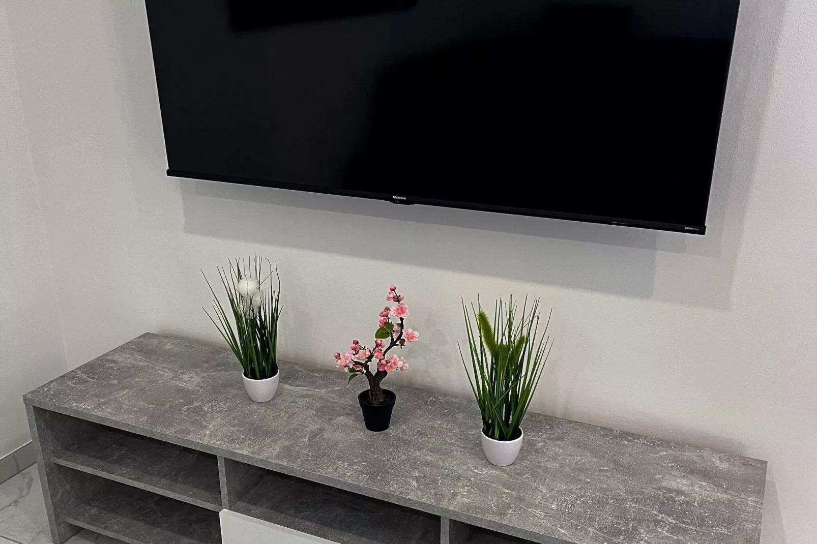 Delightful Cozy Riverside Apartment - One Bedroom Apartment with Terrace