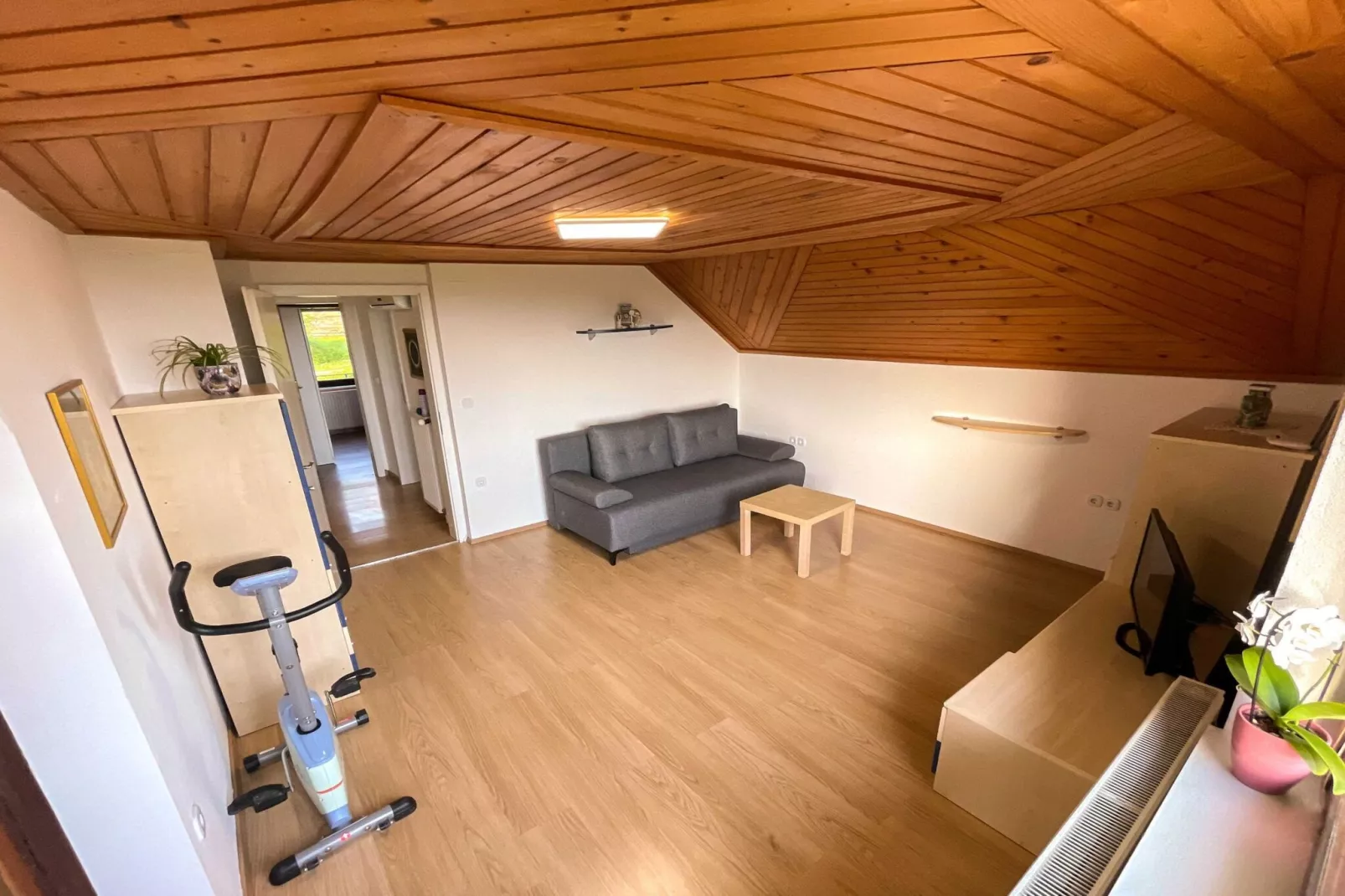 Vibrant and Charming Apartment with Balcony and Mountain View - Two Bedroom Apartment with Balcony and Mountain View