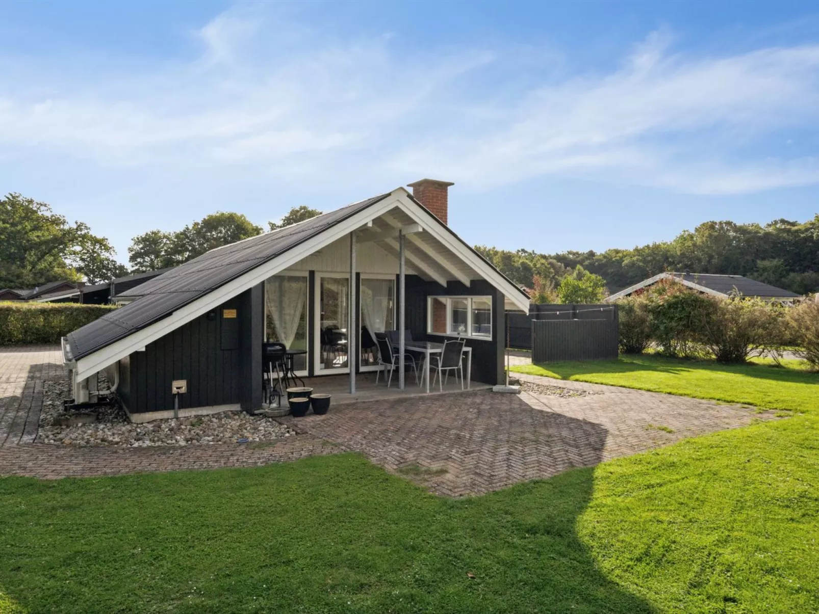 "Hannah" - 200m from the sea