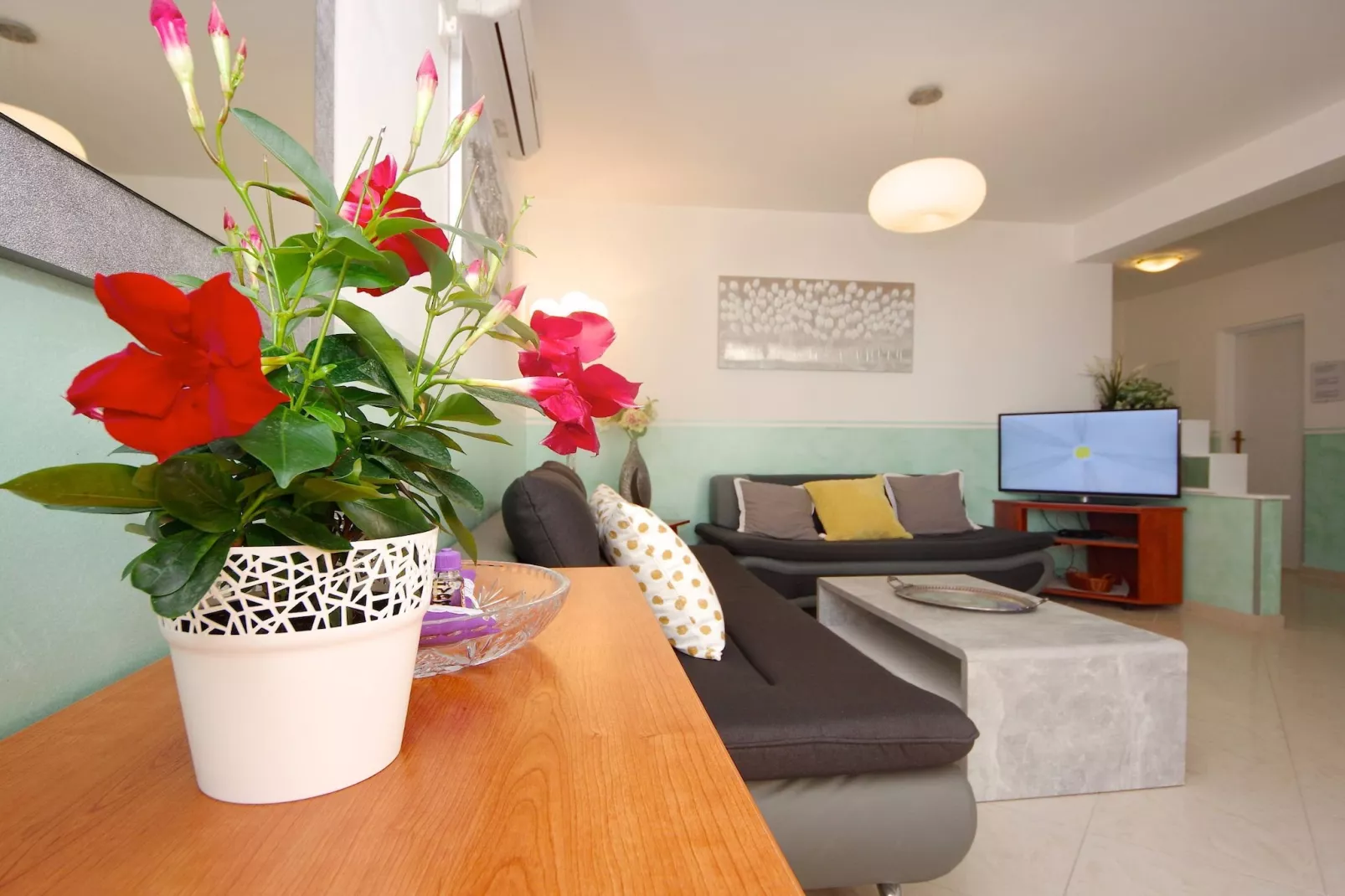 Seafront Apartments Deveron - Two Bedroom Apartment with Balcony and Sea View (Hvar)