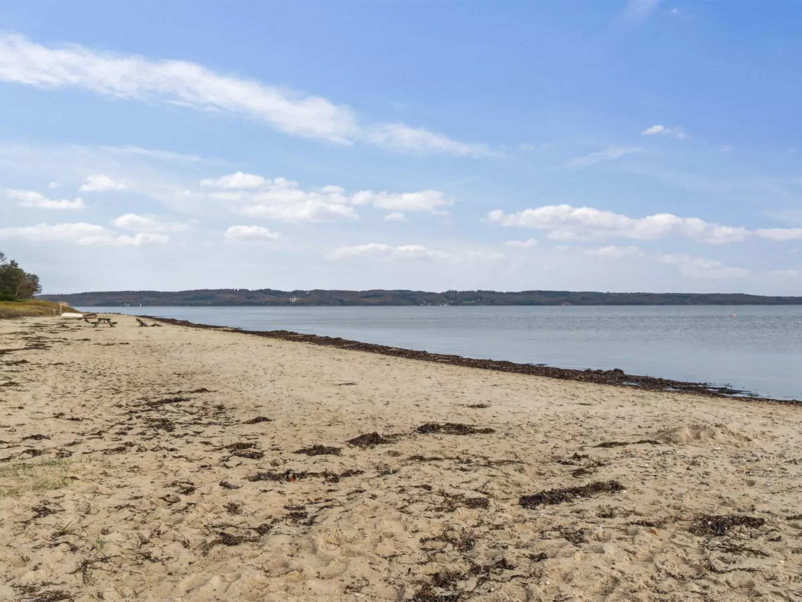 "Elle" - 175m from the sea