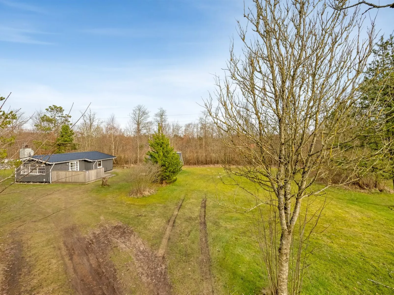 "Leandra" - 11km from the sea