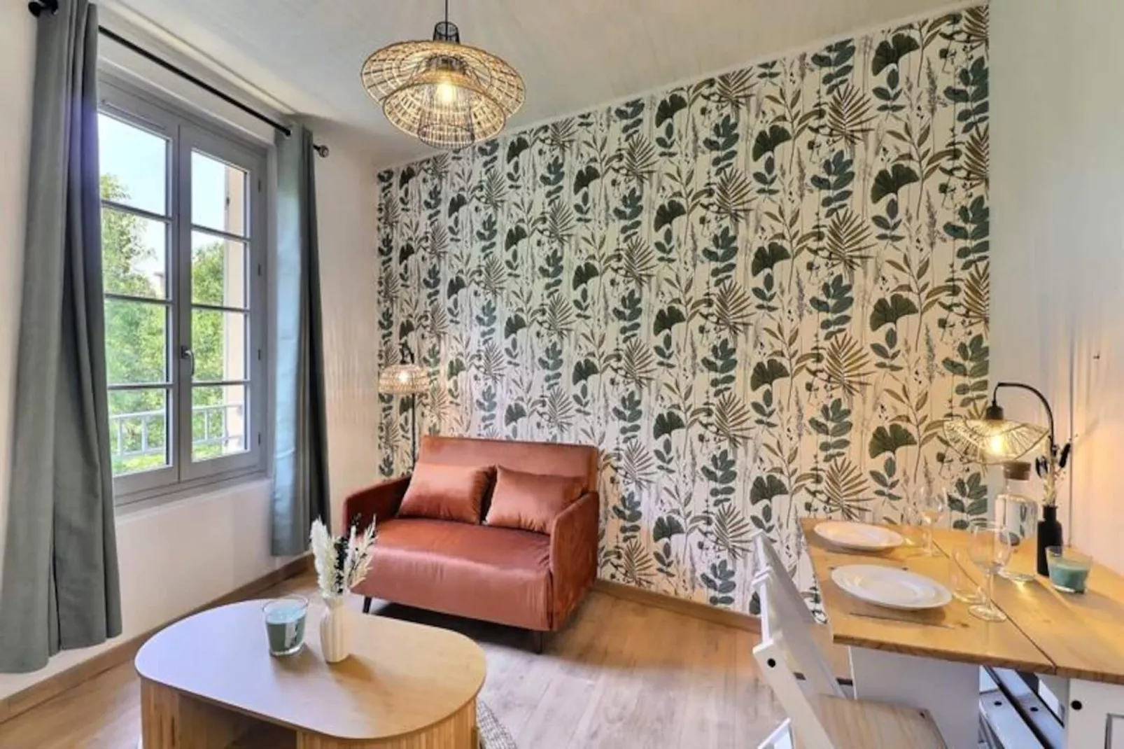 Nuance Arl&eacute;sienne &ndash; &eacute;l&eacute;gance & Confort En Centre-ville