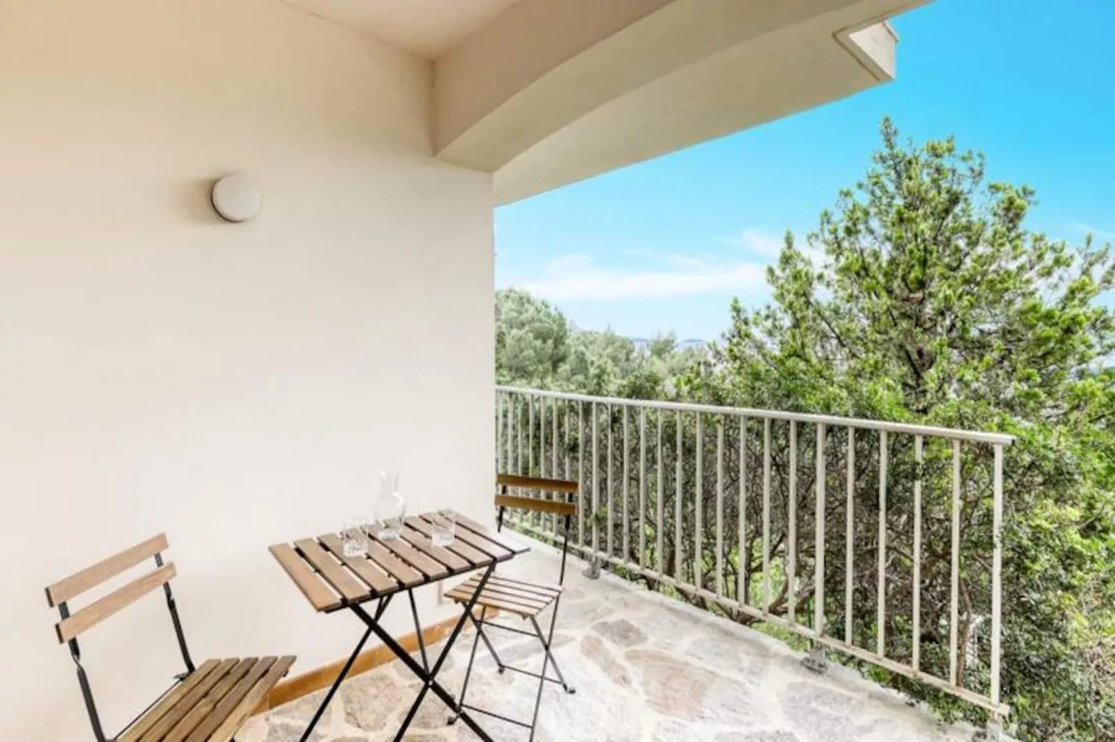 Résidence T2 Lumineux Avec Terrasse Et Vue Mer &ndash; Le Lavandou, Aiguebelle