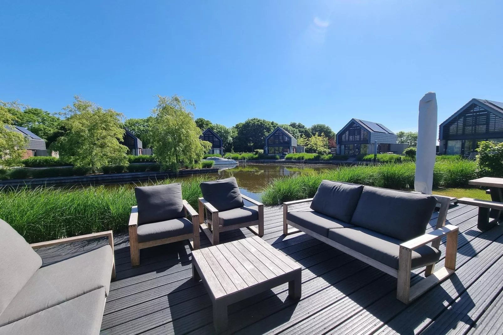 Watervilla Tsien-Terrasbalkon