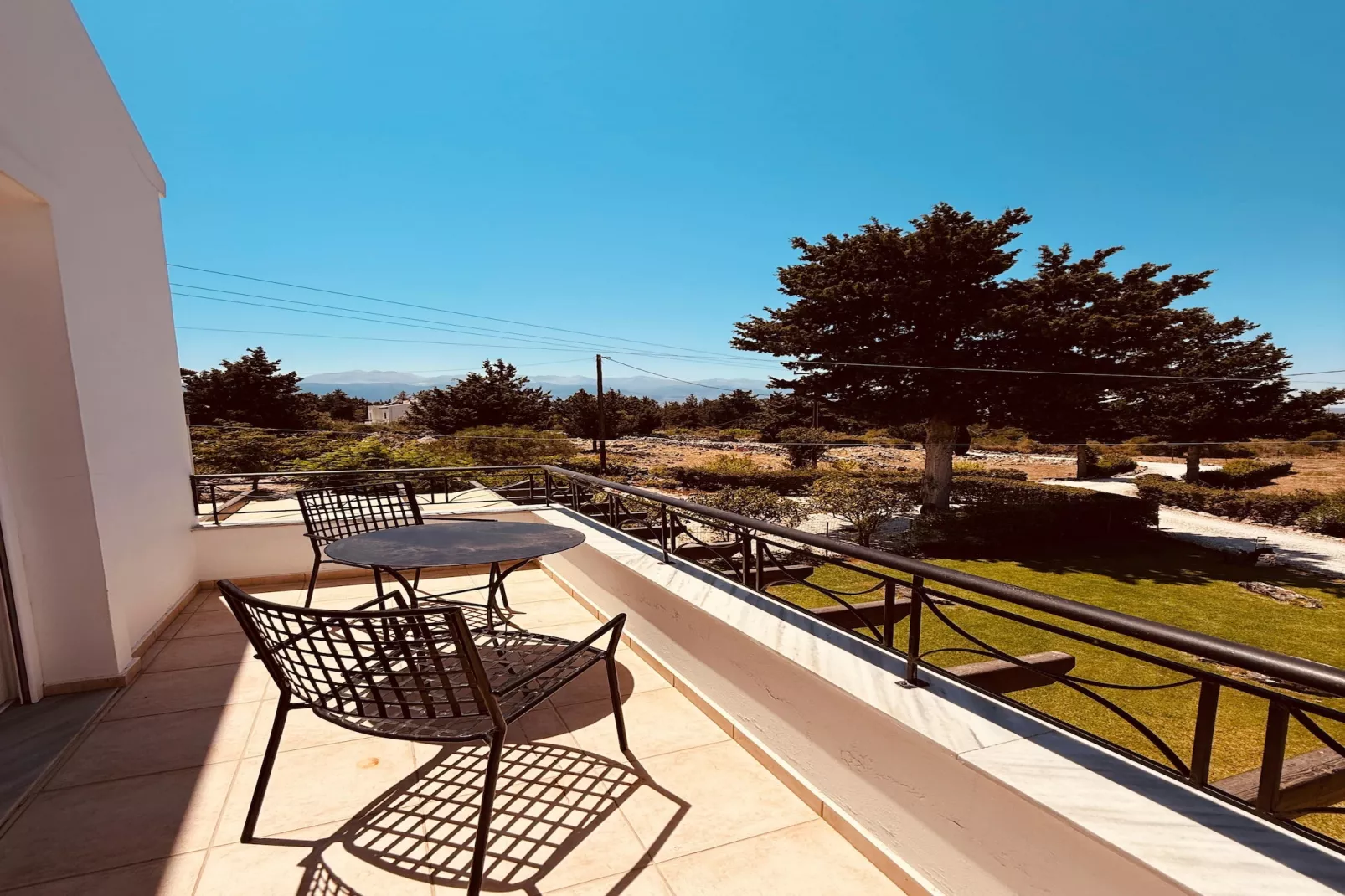 Villa Aloni-Terrasbalkon