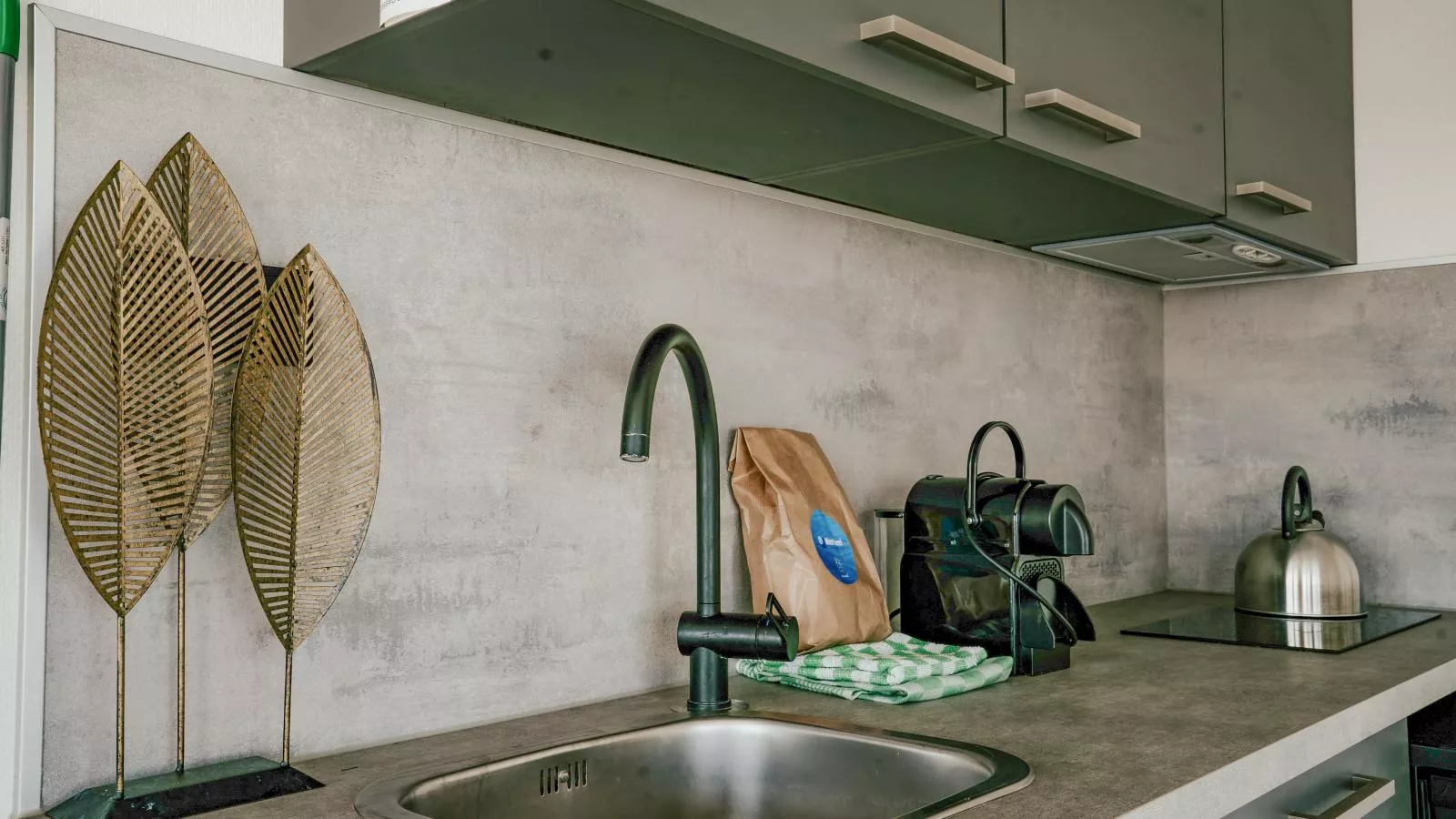 Tiny houseboat Parel I - airco-Keuken