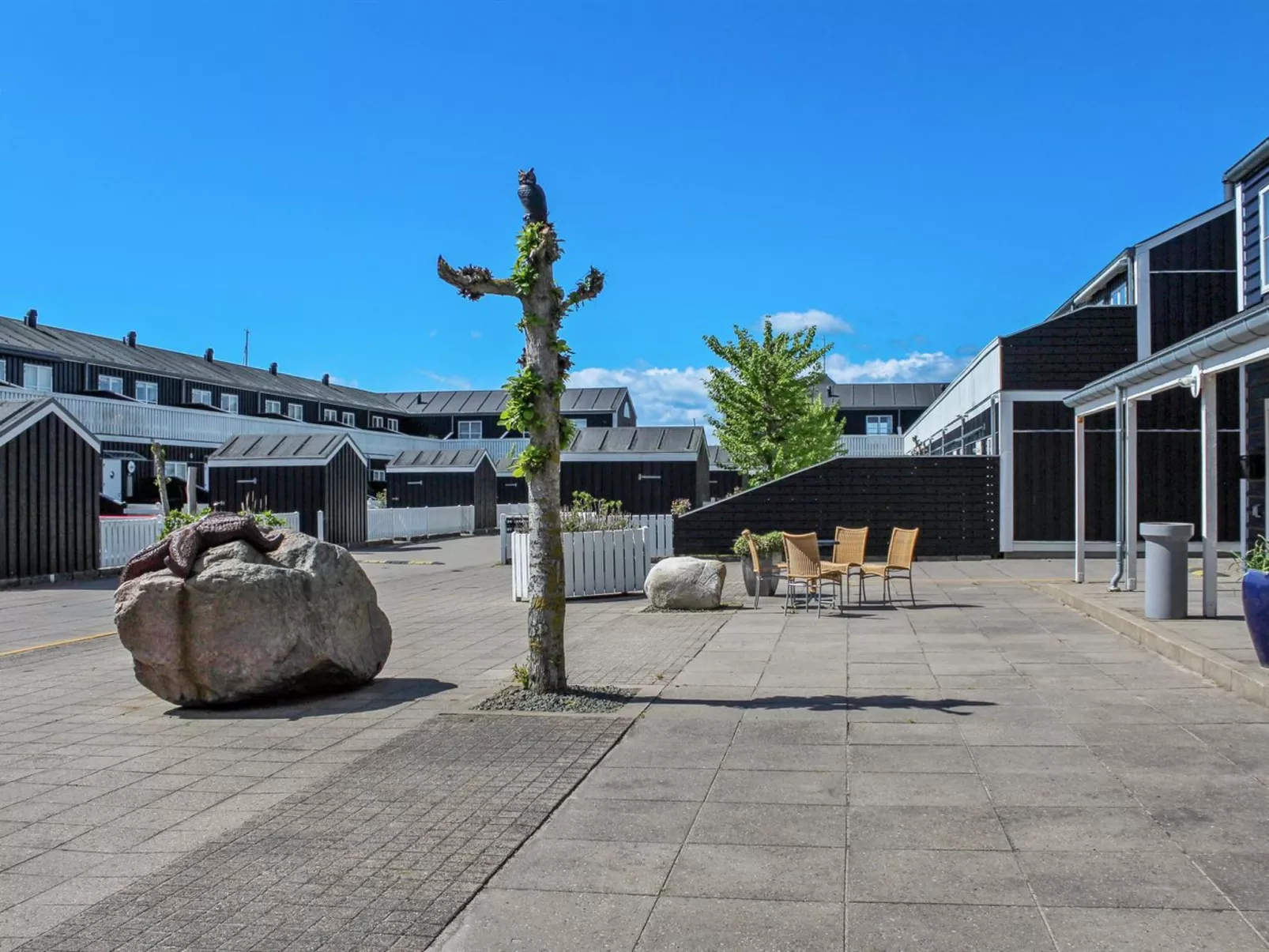 "Idamarie" - 2m from the sea