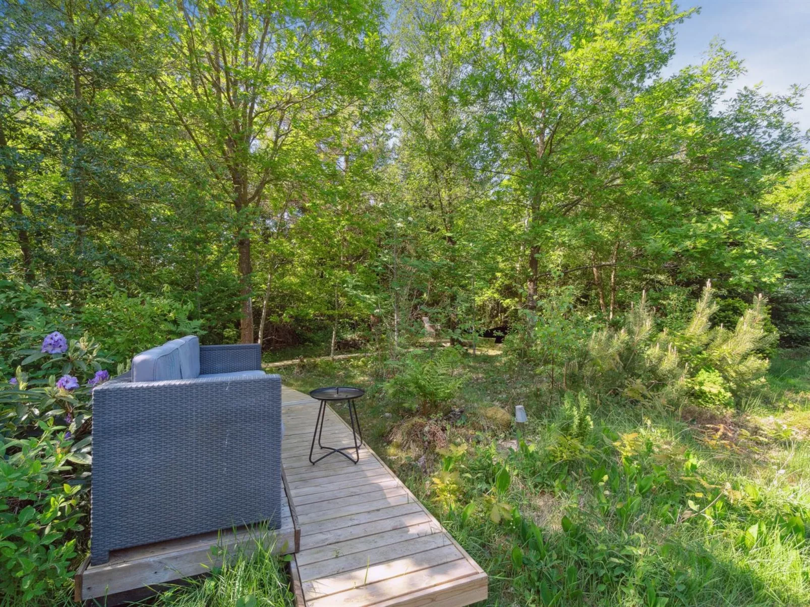 "Jütte" - 2km to the fjord