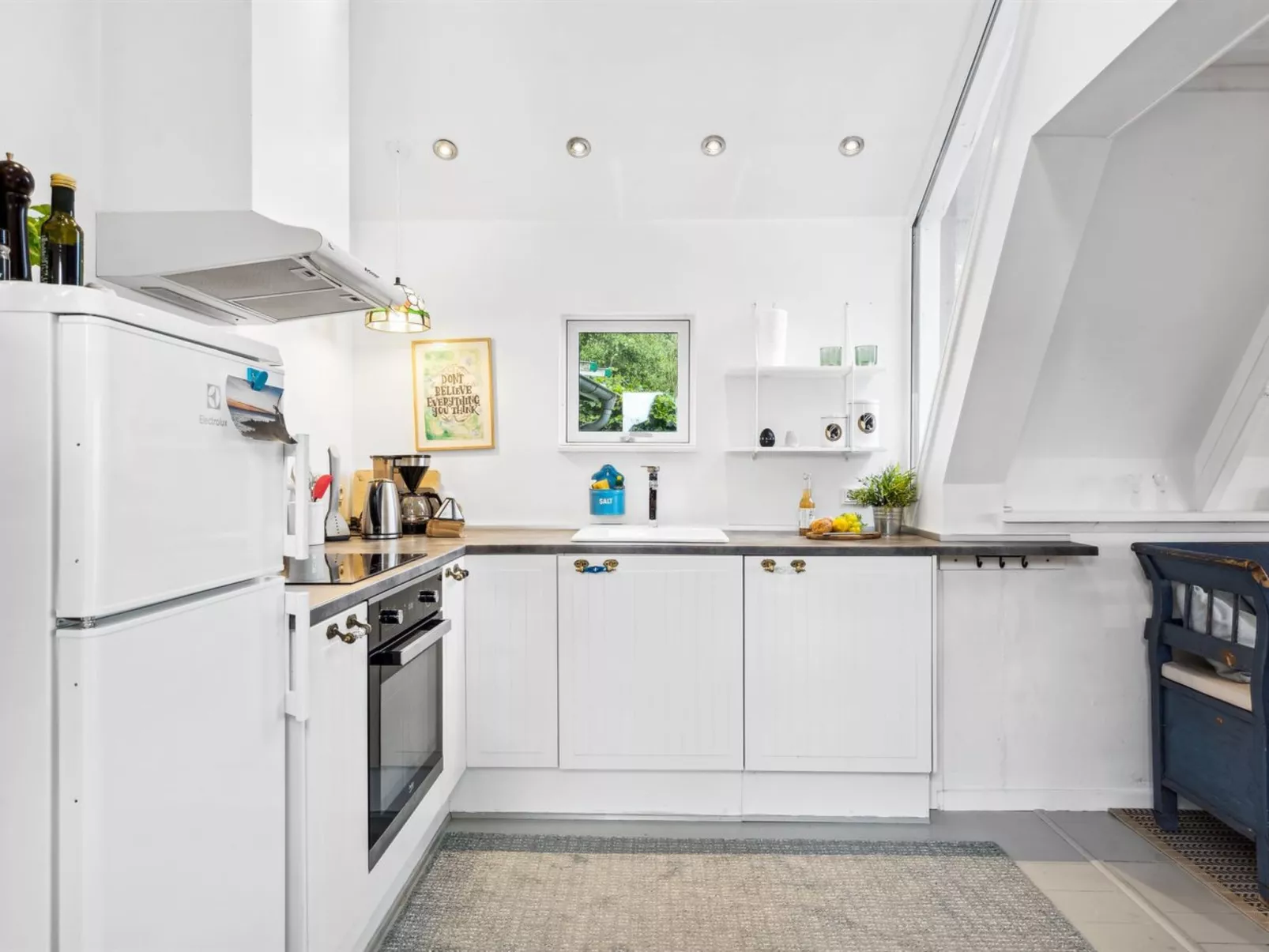 "Fifi" - 10m to the fjord