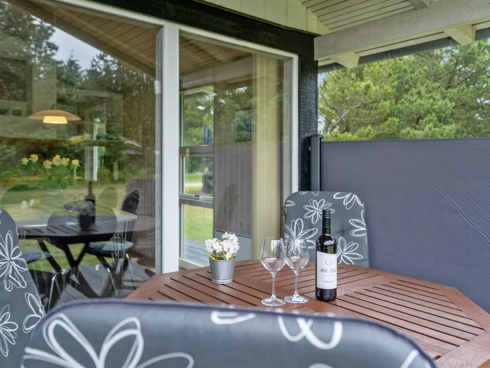 "Svantepolk" - 1.1km from the sea