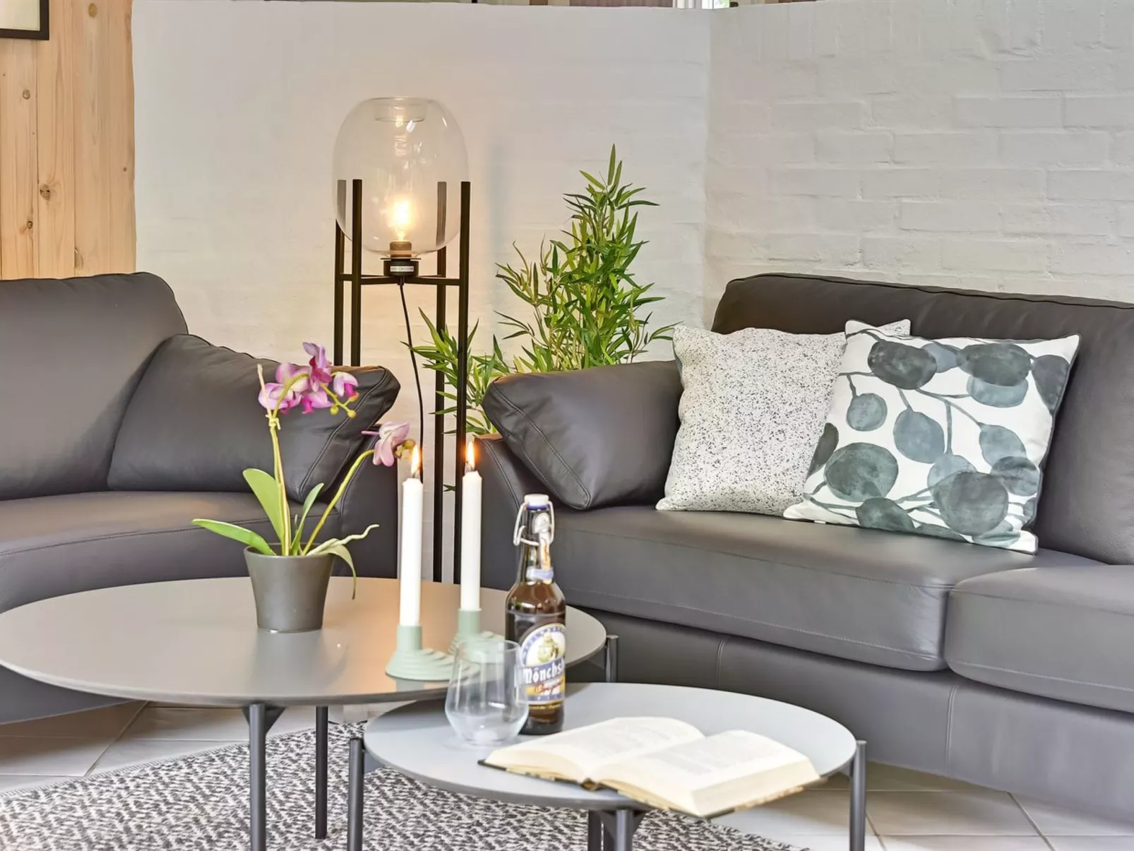 "Ellanor" - 1km from the sea