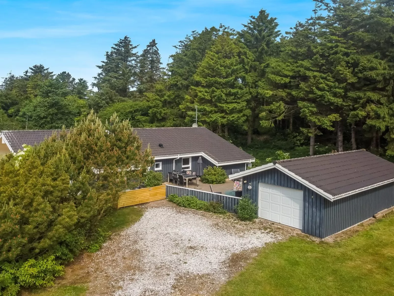 "Aniki" - 1.4km from the sea