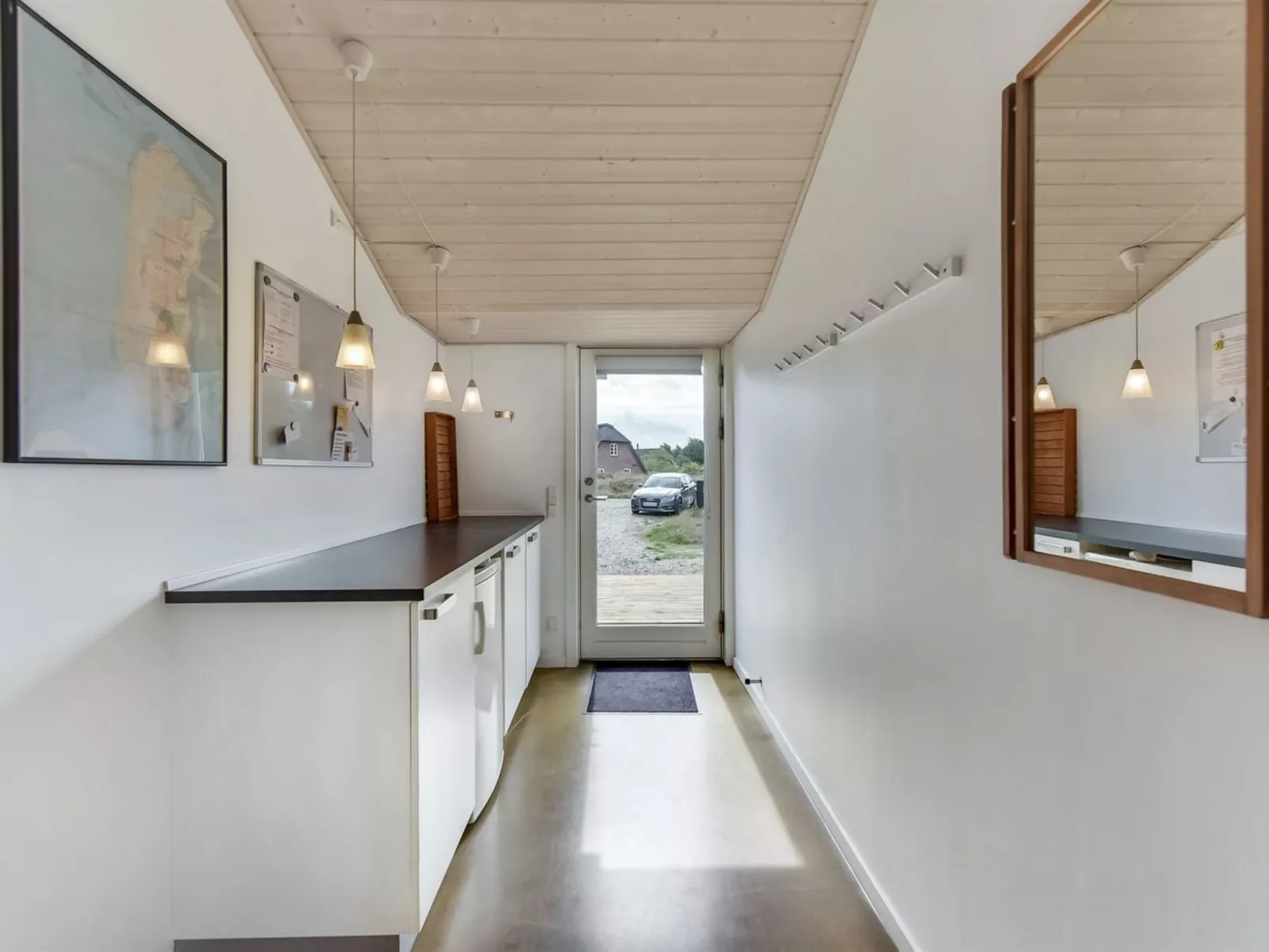 "Lav" - 3.8km from the sea