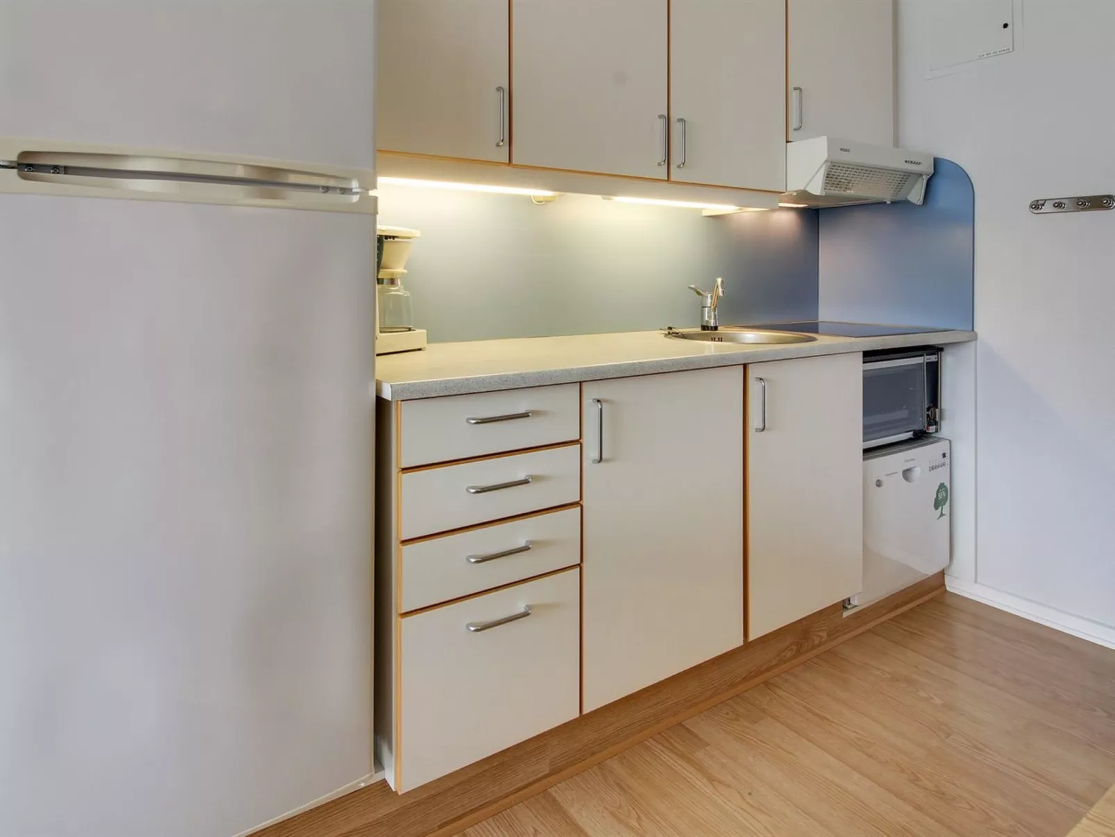 "Thoni" - 200m from the sea