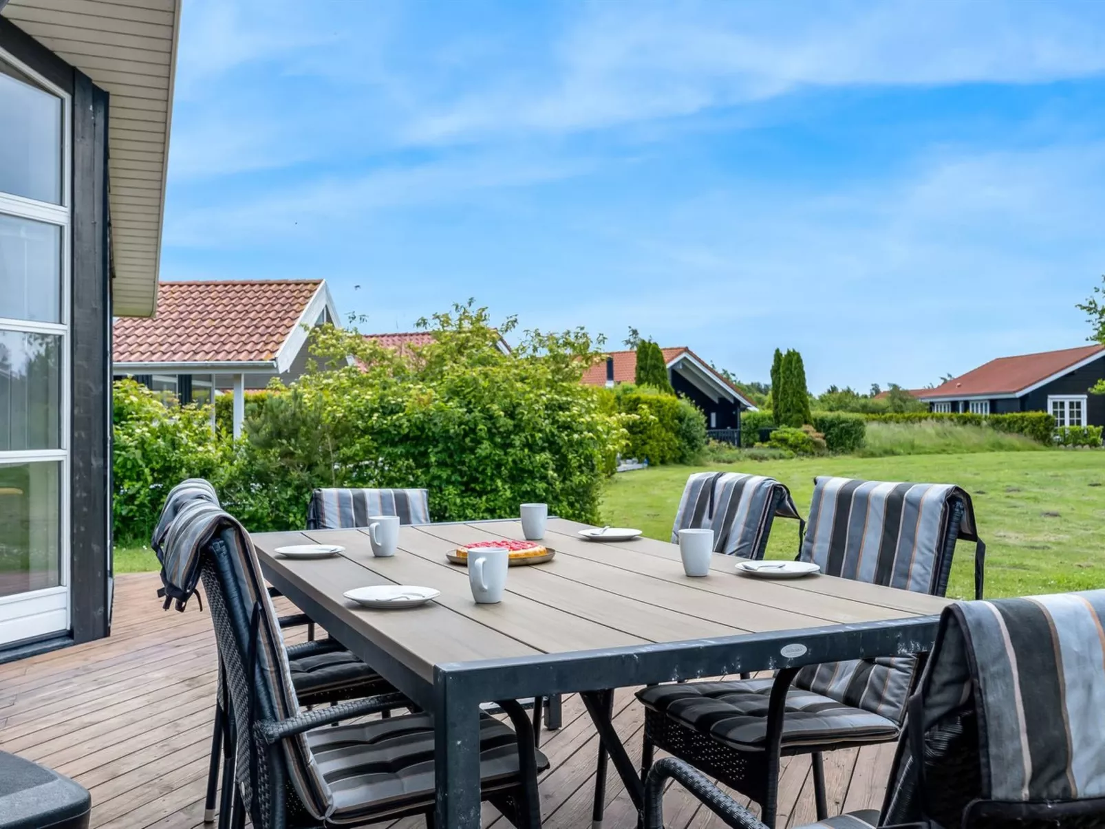 "Birtir" - 1.2km from the sea