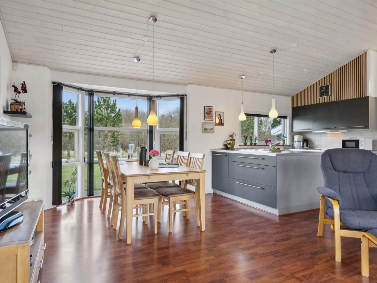 "Andrea" - 1.4km from the sea