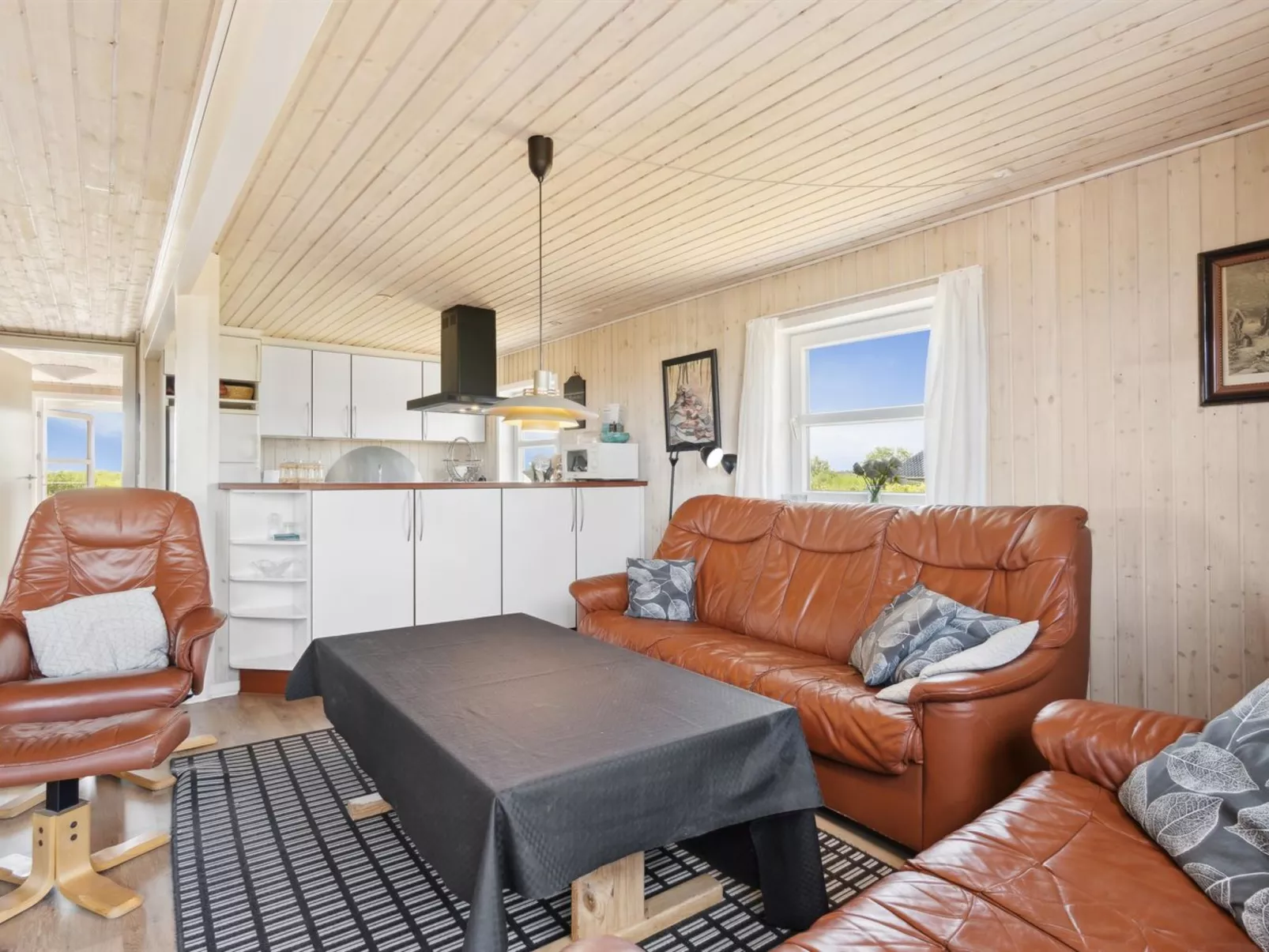 "Andor" - 500m from the sea