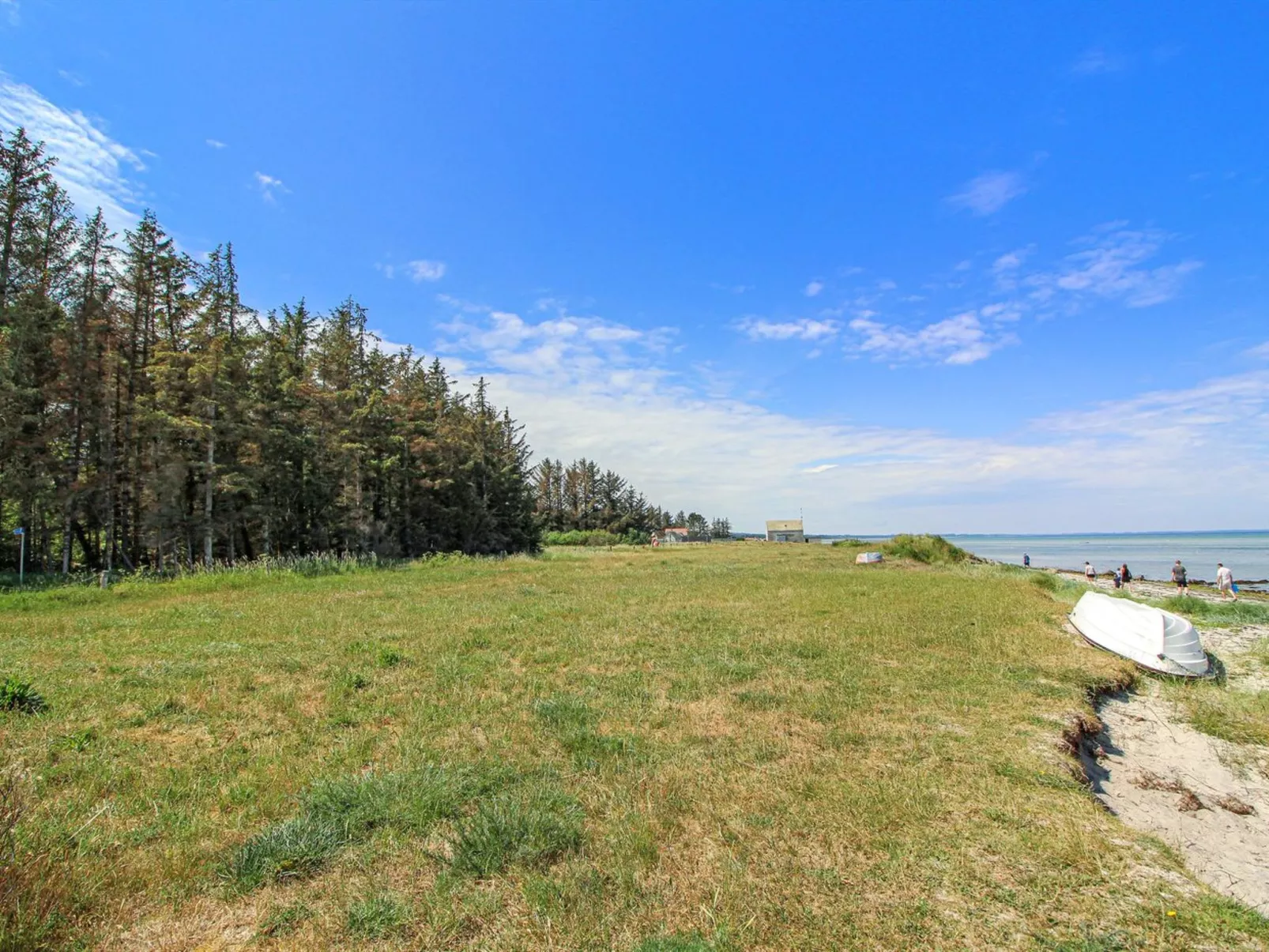 "Ernestina" - 500m from the sea