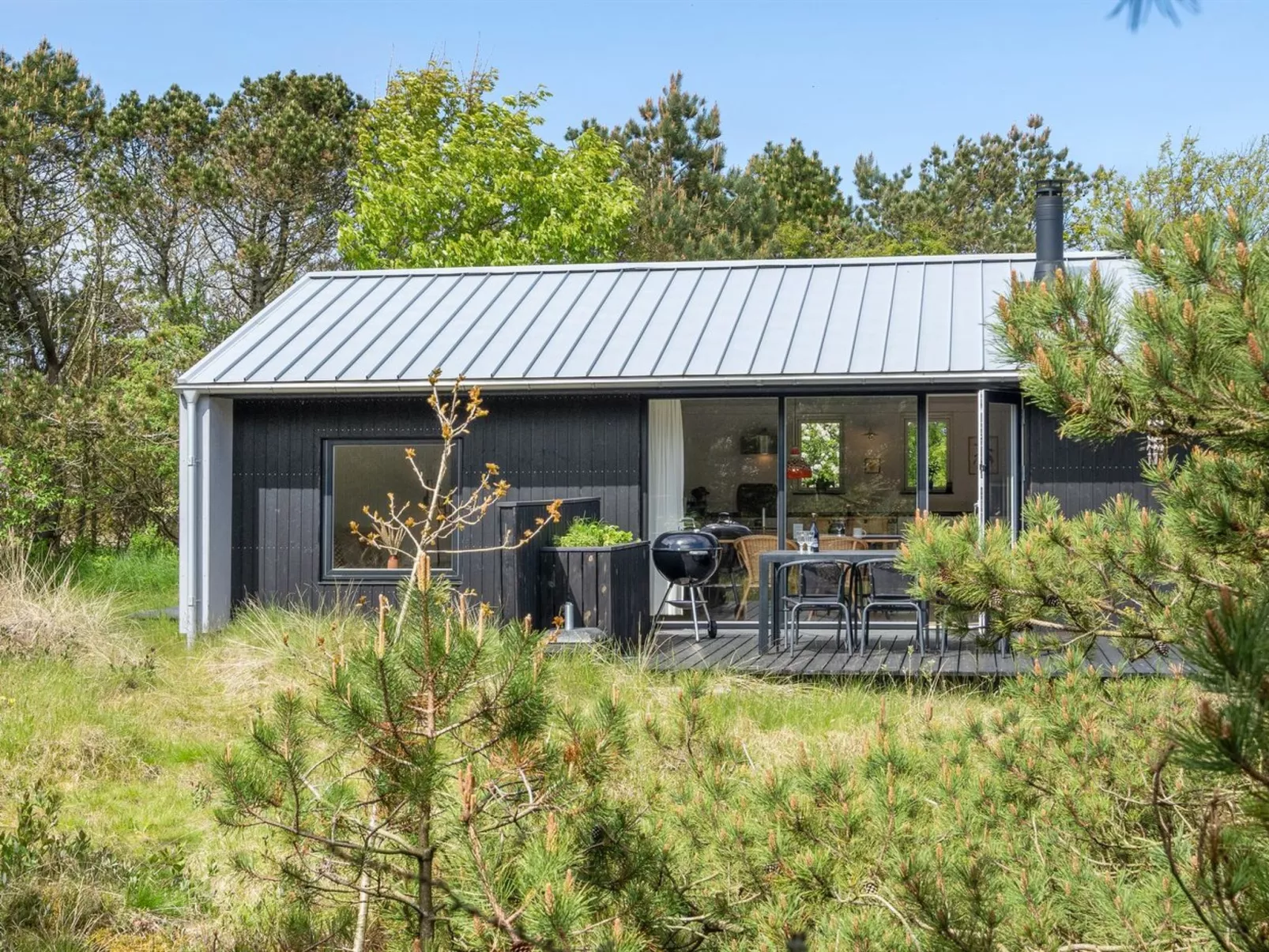 "Fidelia" - 800m from the sea