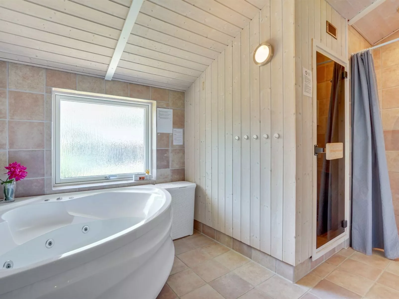 "Karoliina" - 900m from the sea