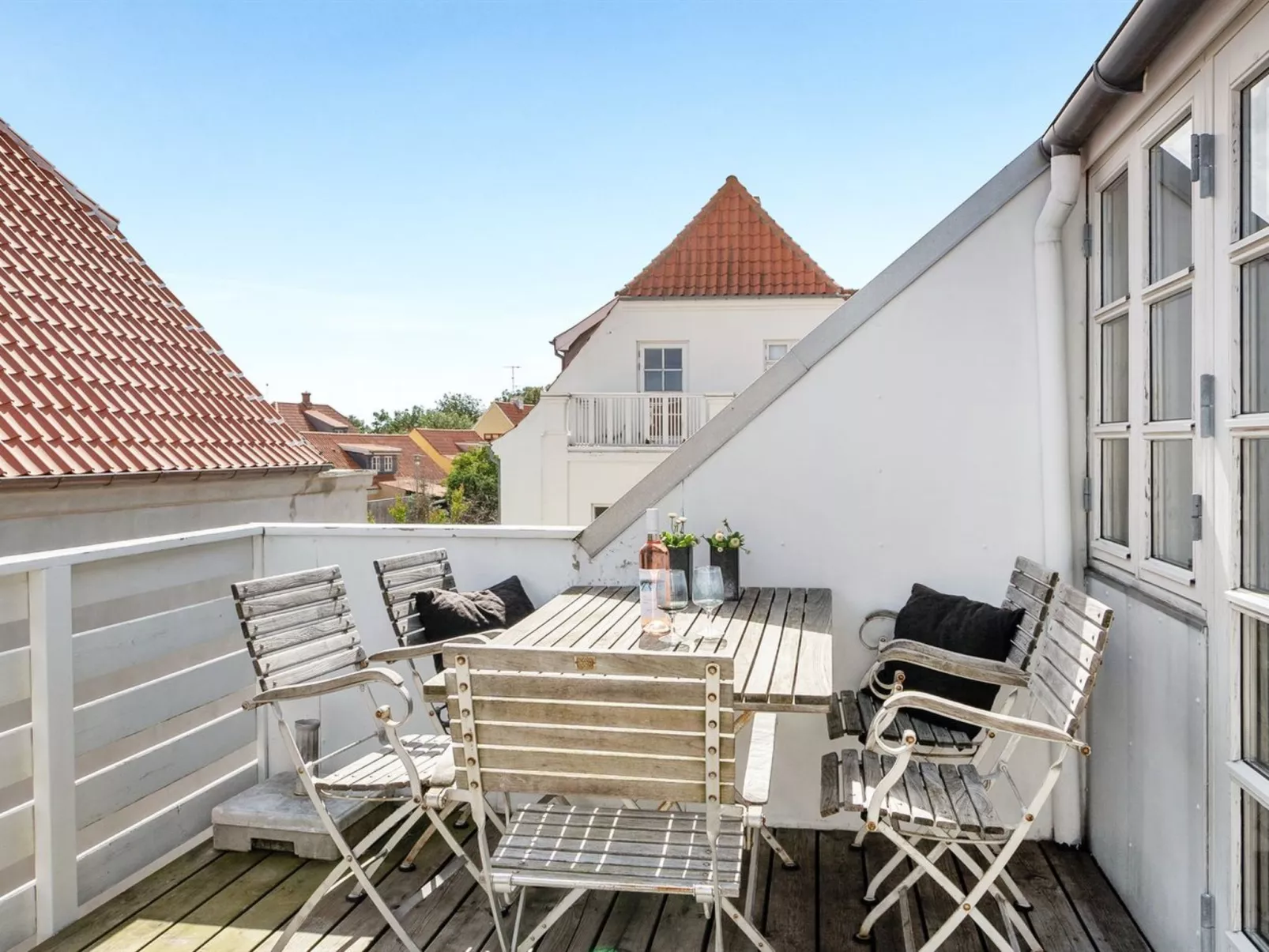 "Naina" - 200m from the sea