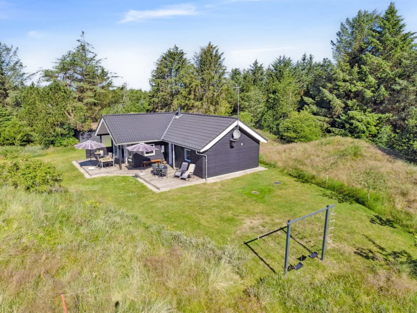 "Swen" - 1.3km from the sea