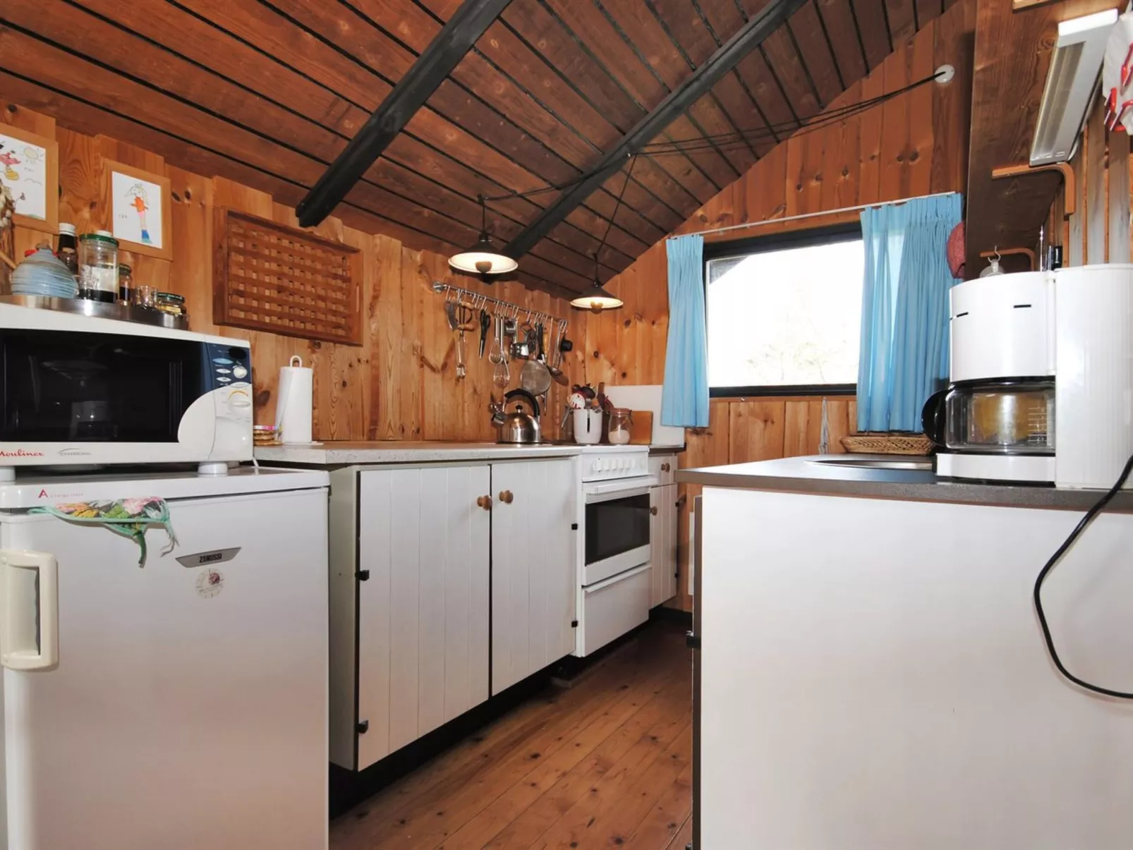 "Deni" - 4km from the sea