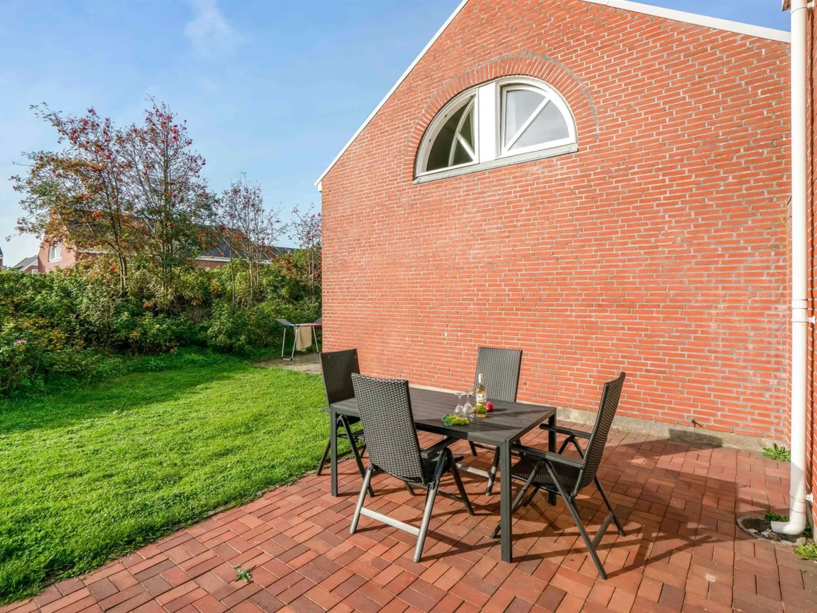 "Palni" - 2.3km from the sea-Buiten