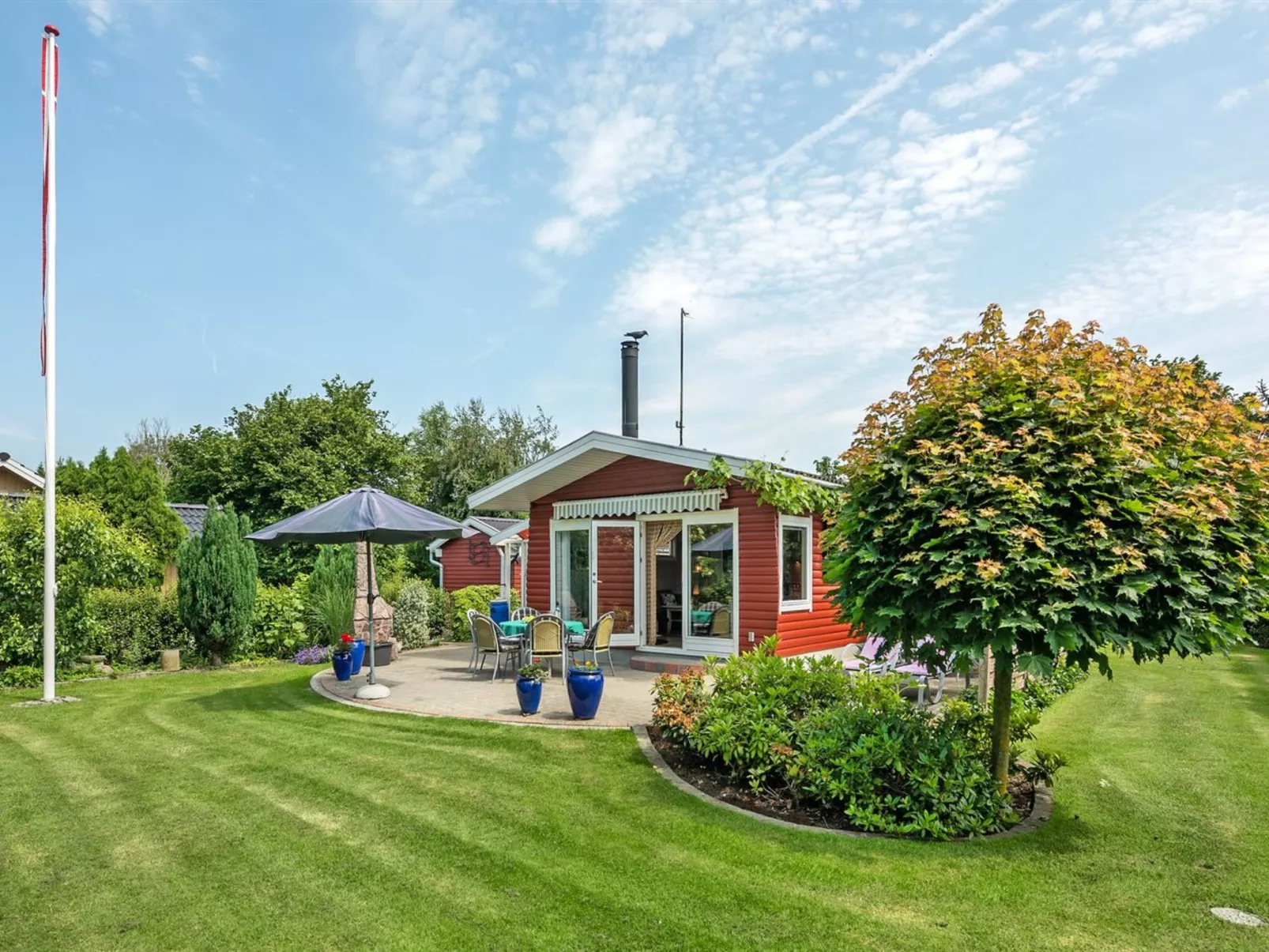 "Tess" - 50m from the sea