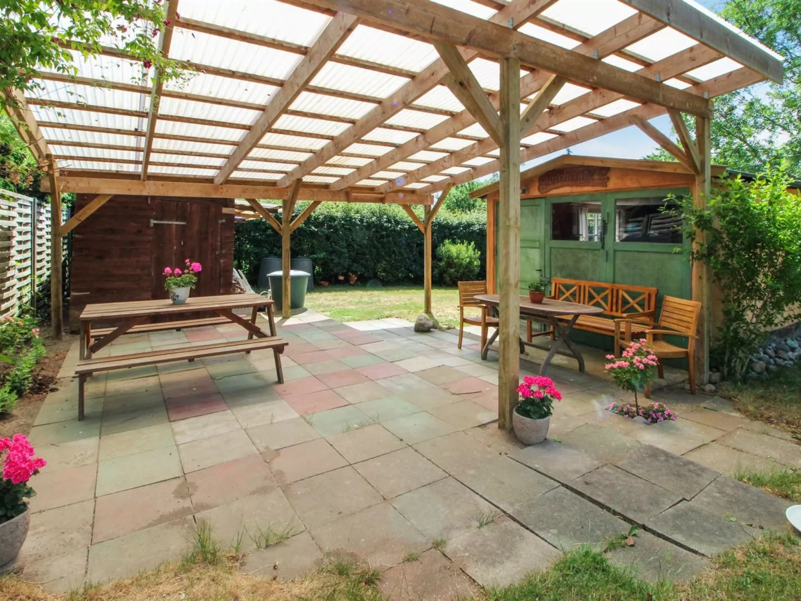 "Elida" - 300m from the sea