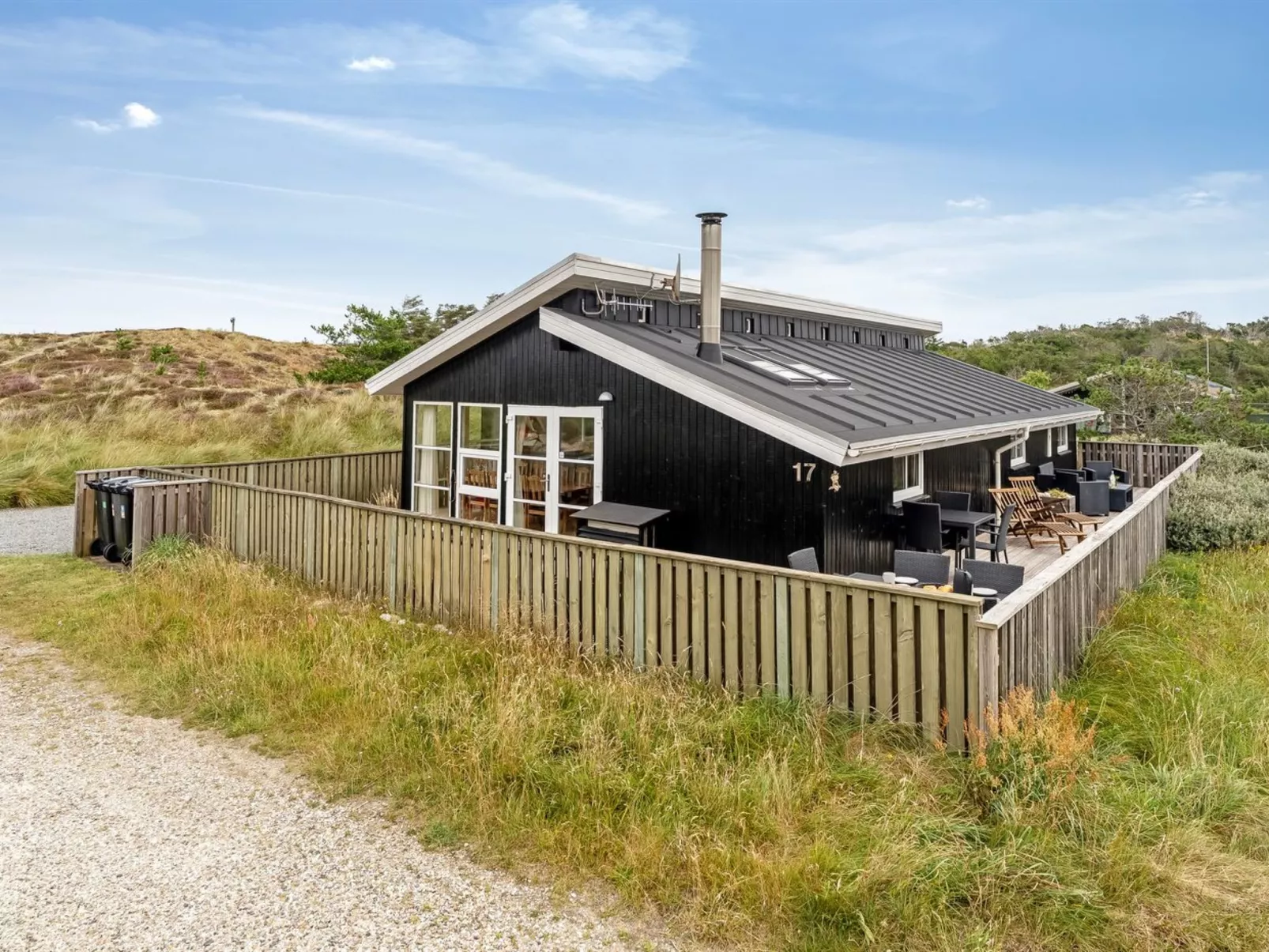 "Melanie" - 950m from the sea