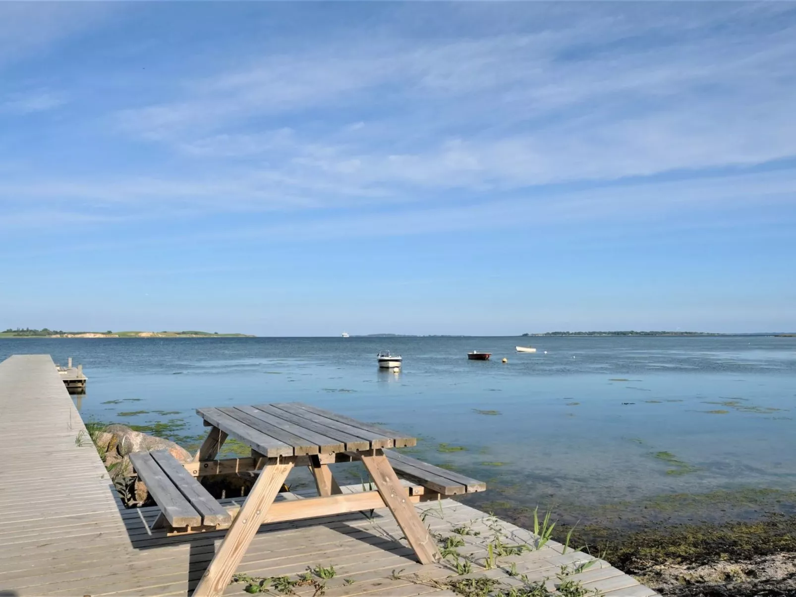 "Chayton" - 450m from the sea