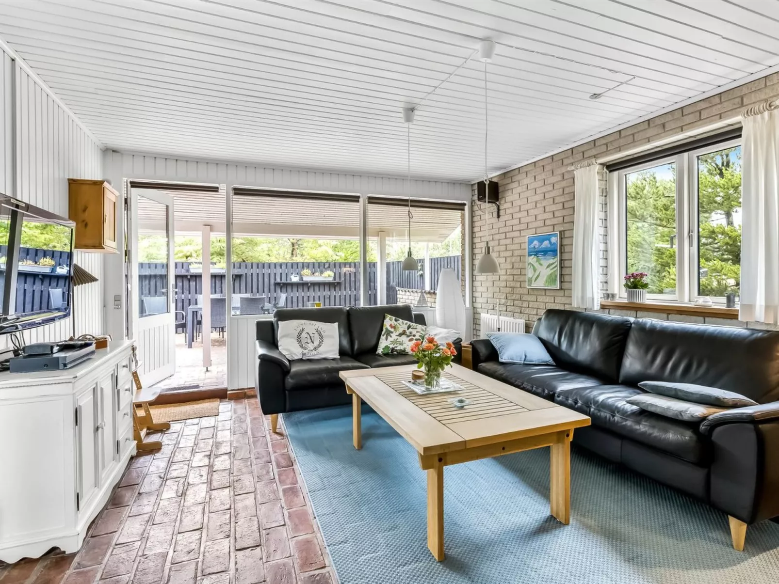 "Laurin" - 600m from the sea