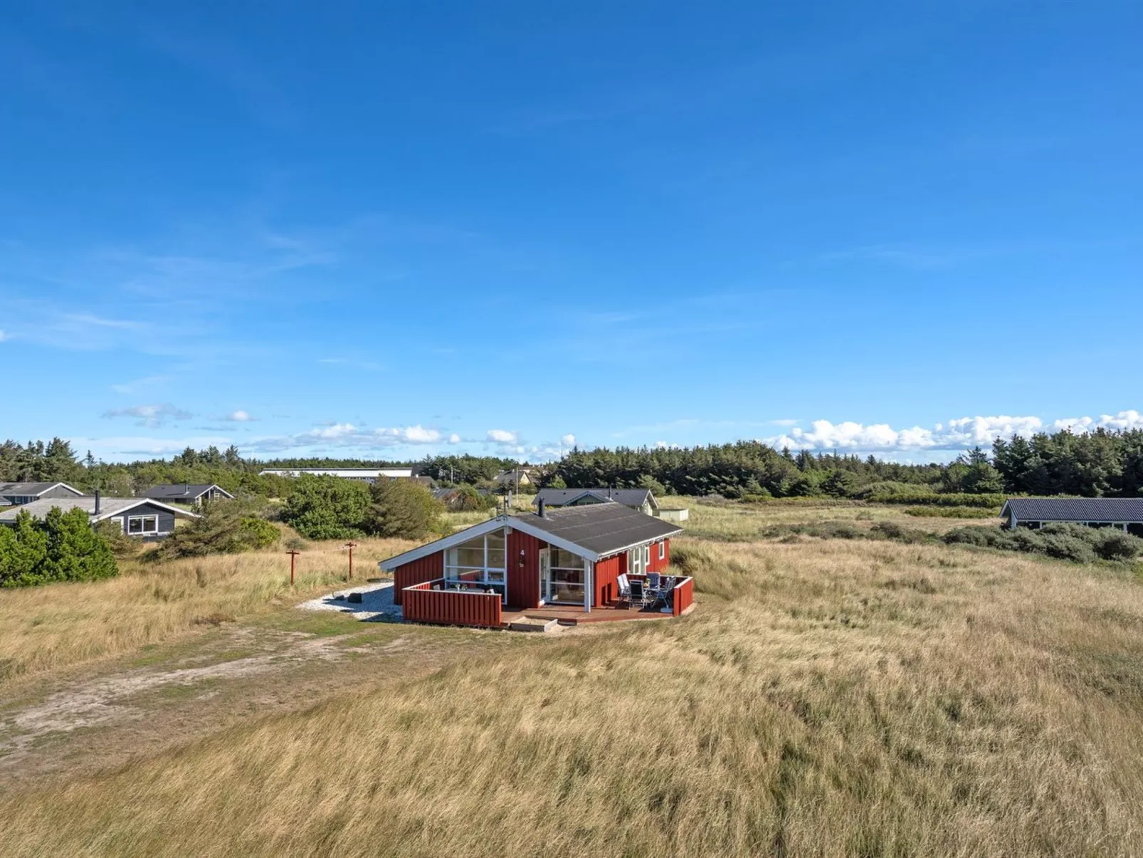 "Bertie" - 700m from the sea